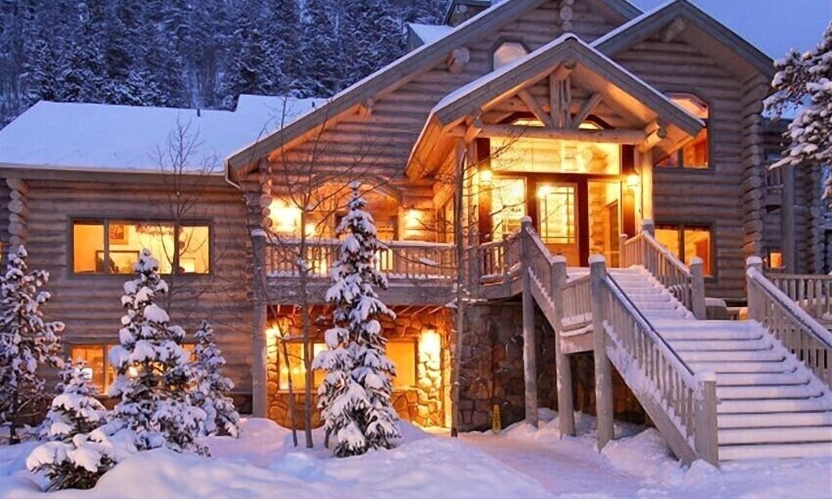 Sunbeam Estates Cabin | 13 BR/12.5 Bath In Town Luxury Estate