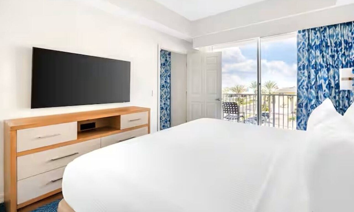 Rogers Seabreeze Condo | 1BDRM~ COVE ON ORMOND BEACH~ INDOOR/OUTDOOR POOLS/GOLF/FISHING/SHOPPING & MORE