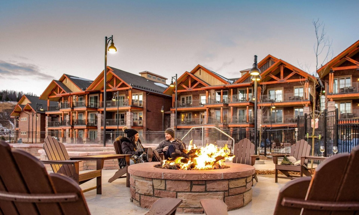 The Highlands Apartment | 2-bedroom hotel suites in beautiful Breckenridge w/fitness room, AC, 3 hot tubs