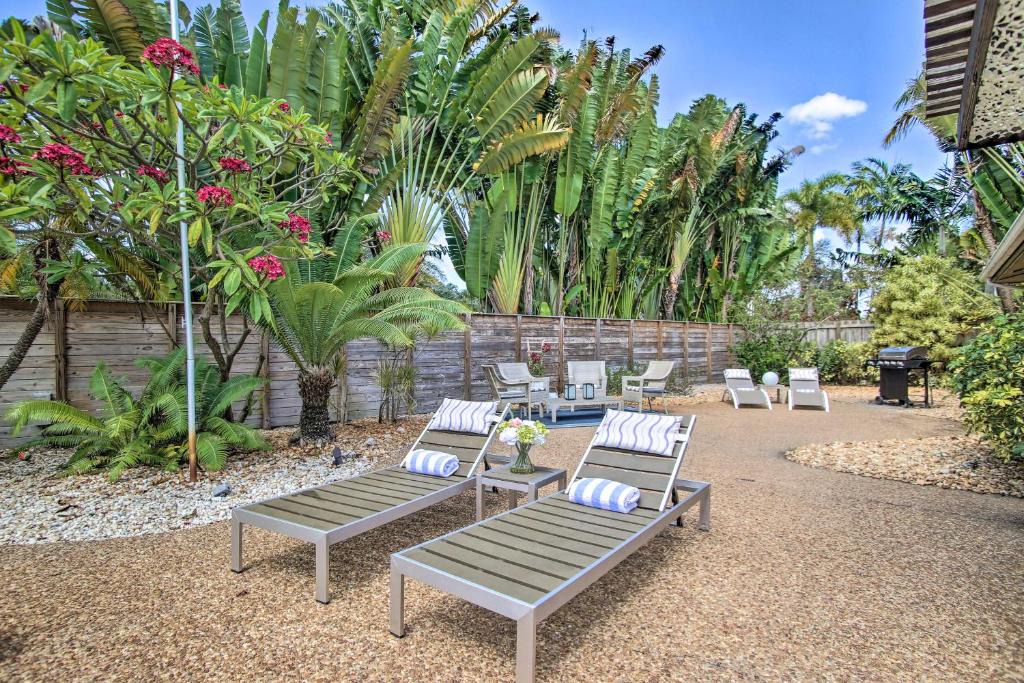 South Corals House | 2 Mi to Beach! Oakland Park Home w/Outdoor Oasis