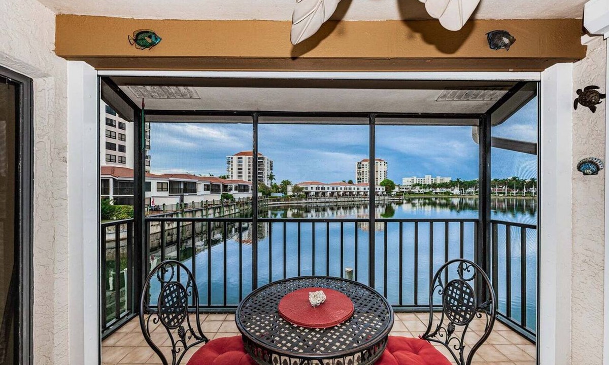 St. Petersburg Villa | 2BR/2BA Lakeview condo with pool, hot tub & WiFi in St. Pete