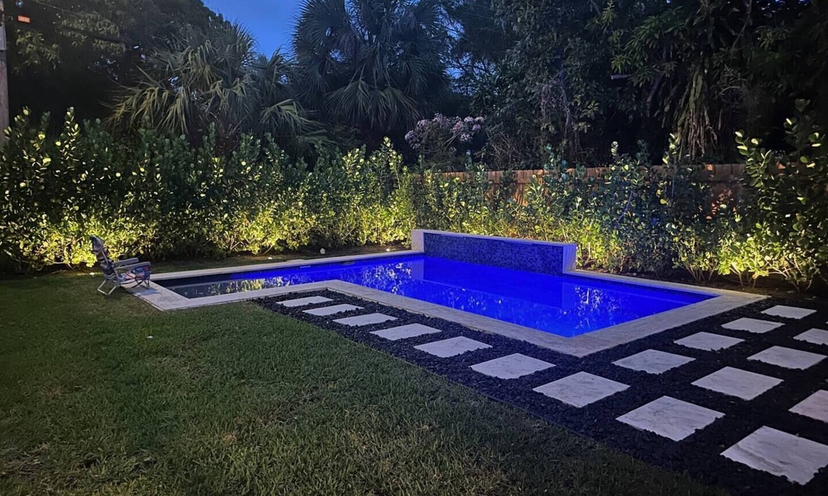 Old Northwood Historic District House | 2BR/2BA Northwood Revival. Historic charm, private pool, near Palm Beach & downtown.