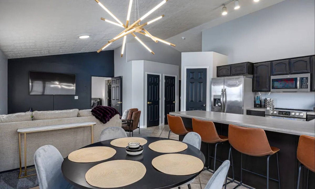 Salt Lake City Apartment | 2BR 2BA - Remodeled Gem Near Airport & Mins to DT