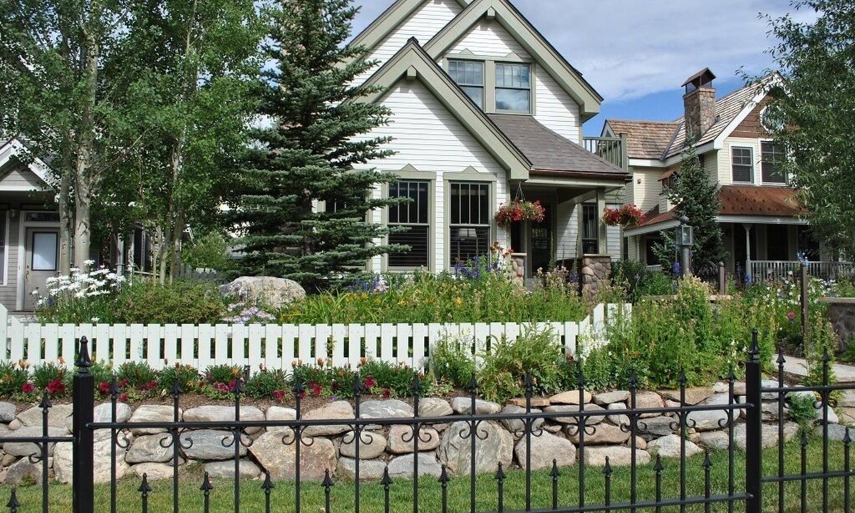 Historic District House | 3 Bedroom Home Across from Gondola