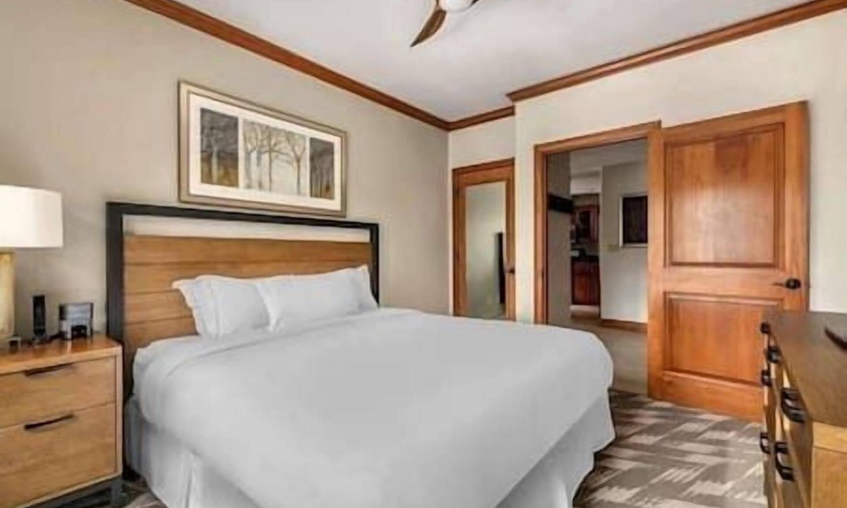 Peak 9 Resort | 3 Valdoro Lodge, Pool, Hot Tub, Spa, Fireplace 1