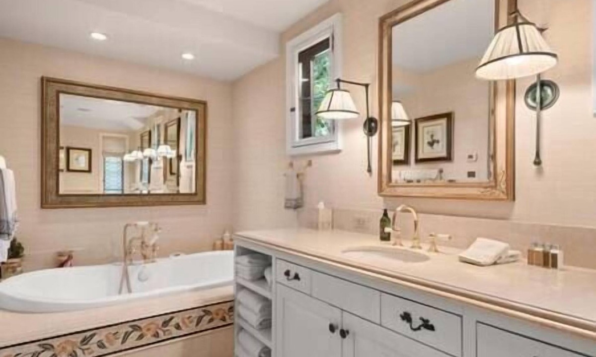 Aspen House | 6/6 Newly Remodeled Home, Patio, Hot Tub, In Town
