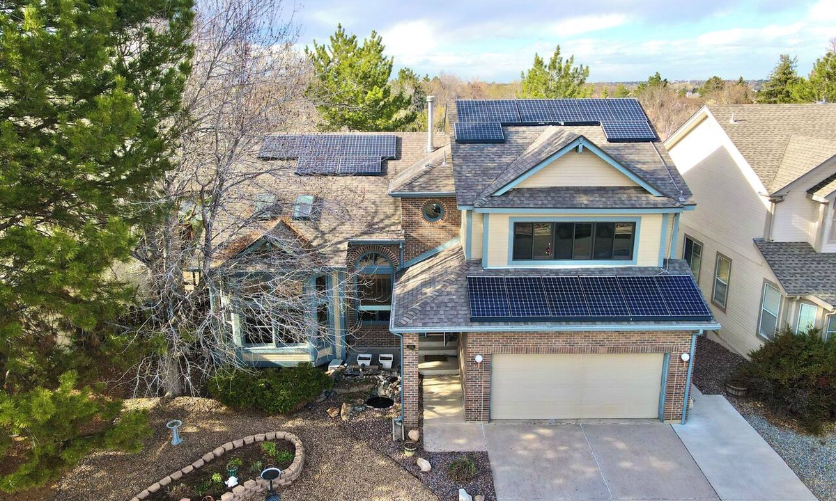 Dam East - West House | 6BR-5BA Sleeps 16 with HOT TUB 2 Kitchens 2 Master Bedrooms