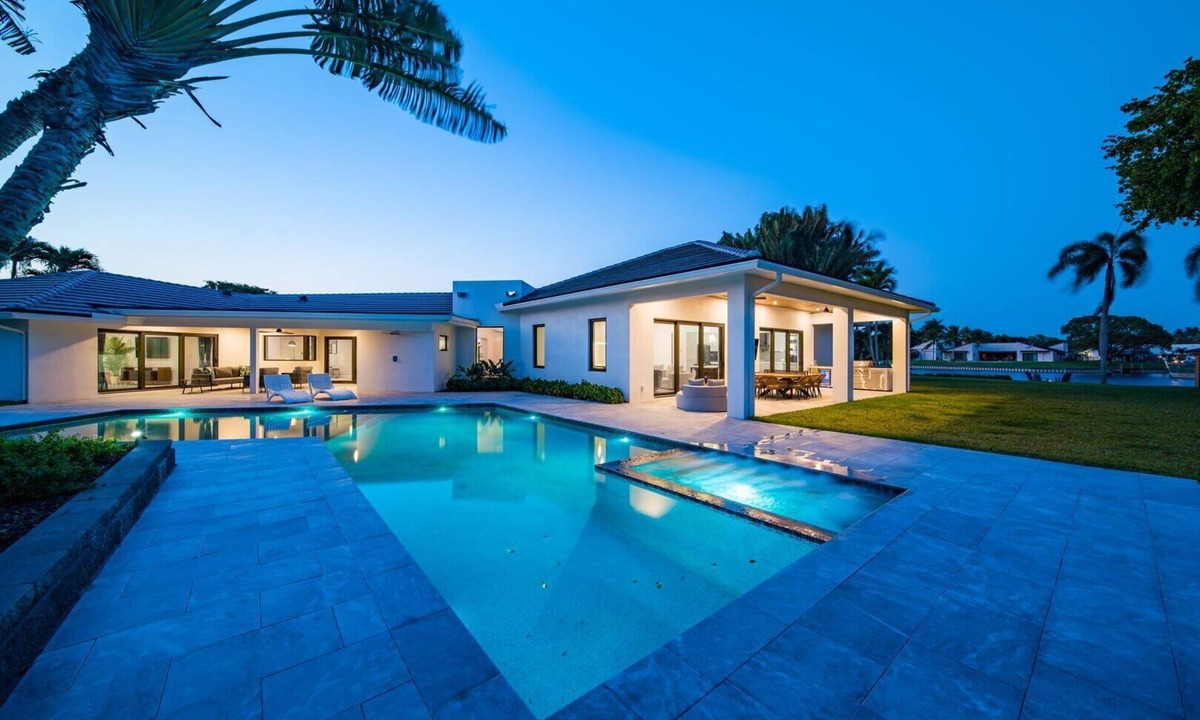 Lake Ida Shores House | 906 Managed By Brampton Park