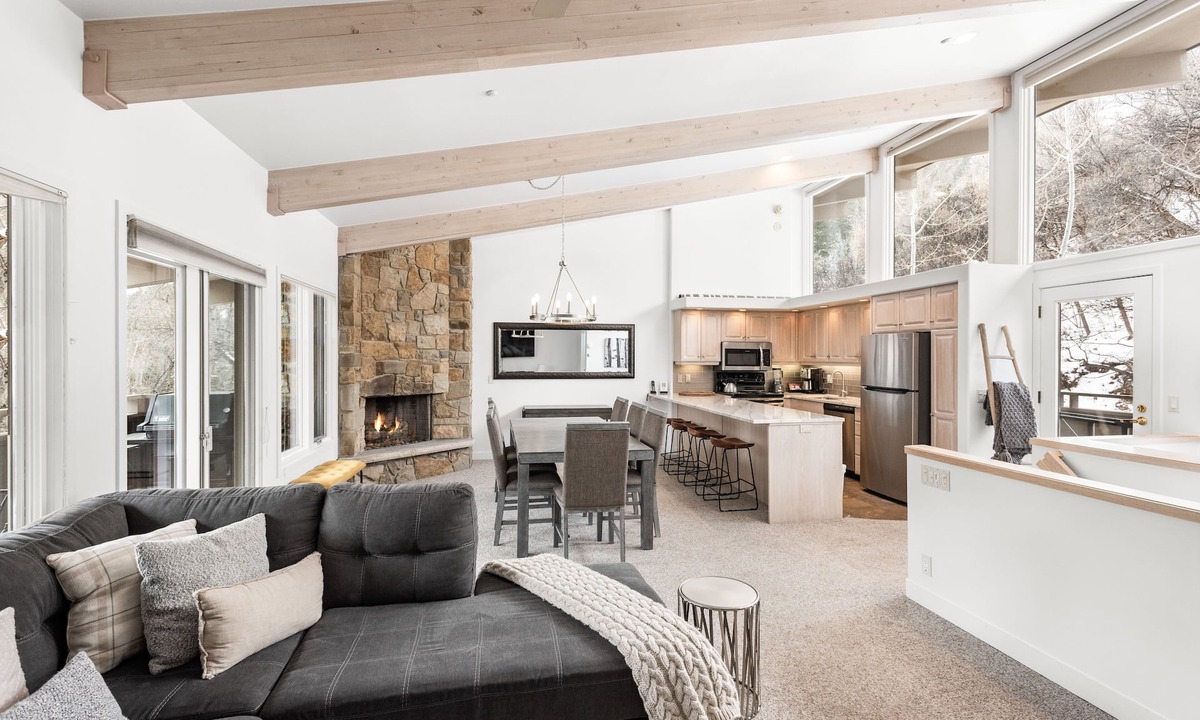 Aspen Condo | Aspen Alps Two-Bedroom Condo - close to Aspen Mountain