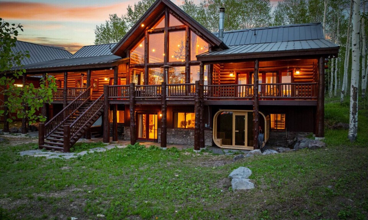 Silver Summit Apartment | Aspen Bliss | Luxury Mountain Estate | Hot Tub, Sauna & Sleeps 20