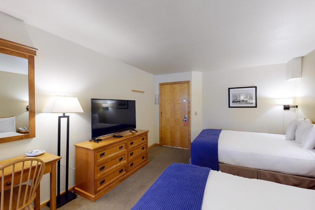 West End House | Aspen Mountain Lodge 304