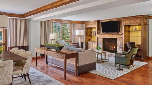 Downtown Apartment | Aspen Saint Regis Luxury 3 Bedroom Residence 5-Star Resort In World Class Destination
