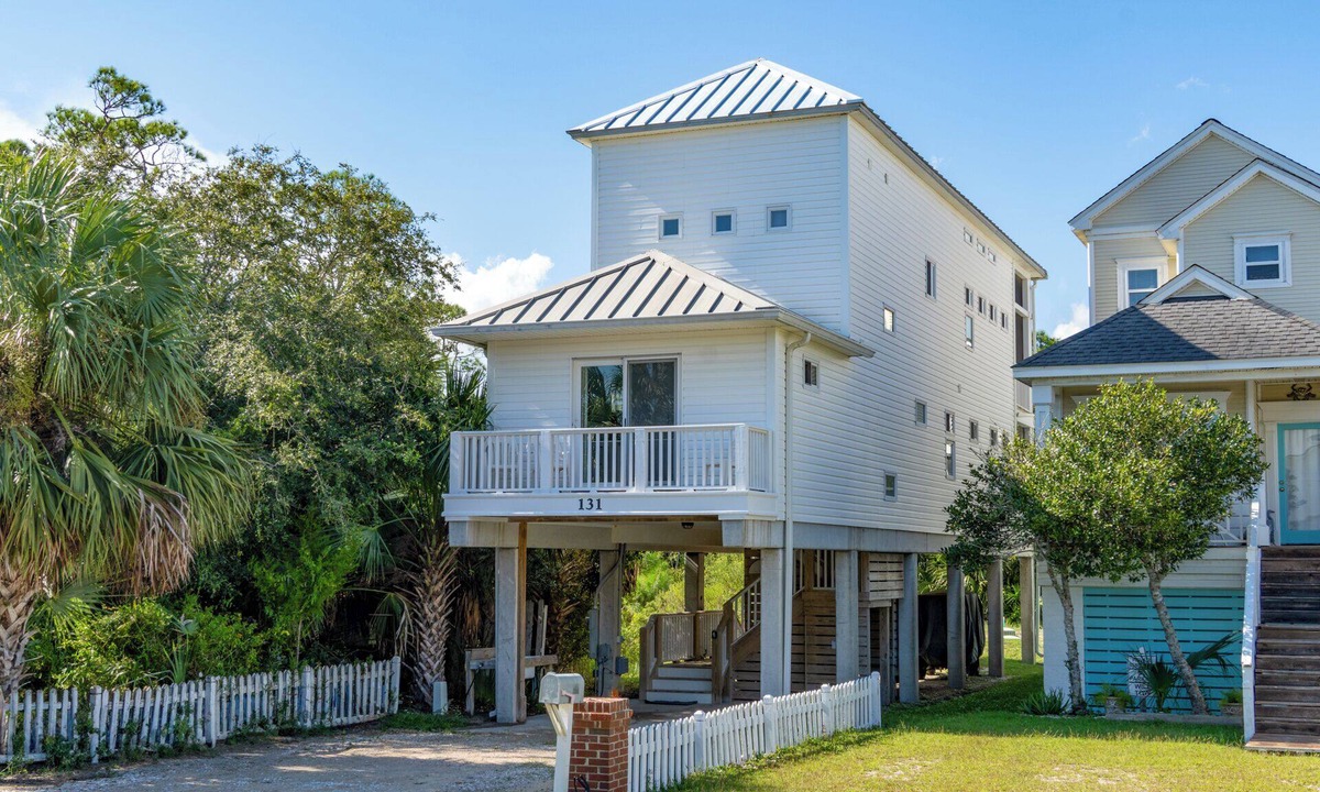 East End House | August 2026 Big Savings! BAYVIEW! New to Market!