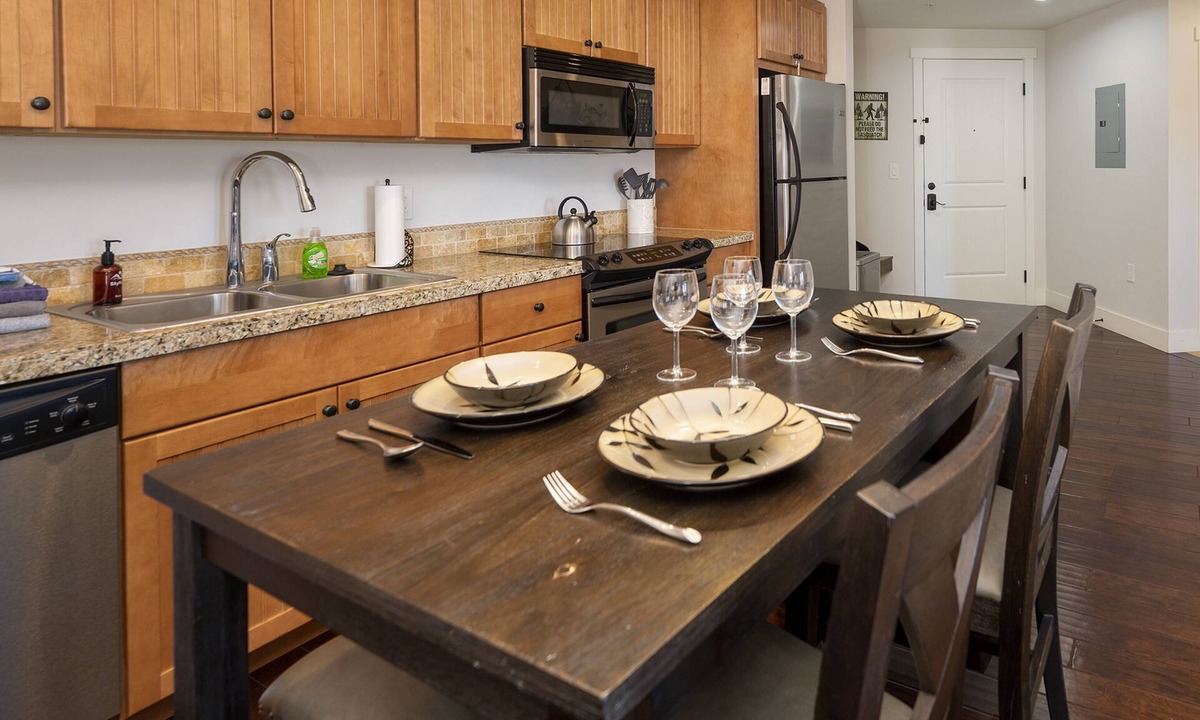 Silvercreek Condo | Base Camp 304 1 Bedroom Condo by RedAwning