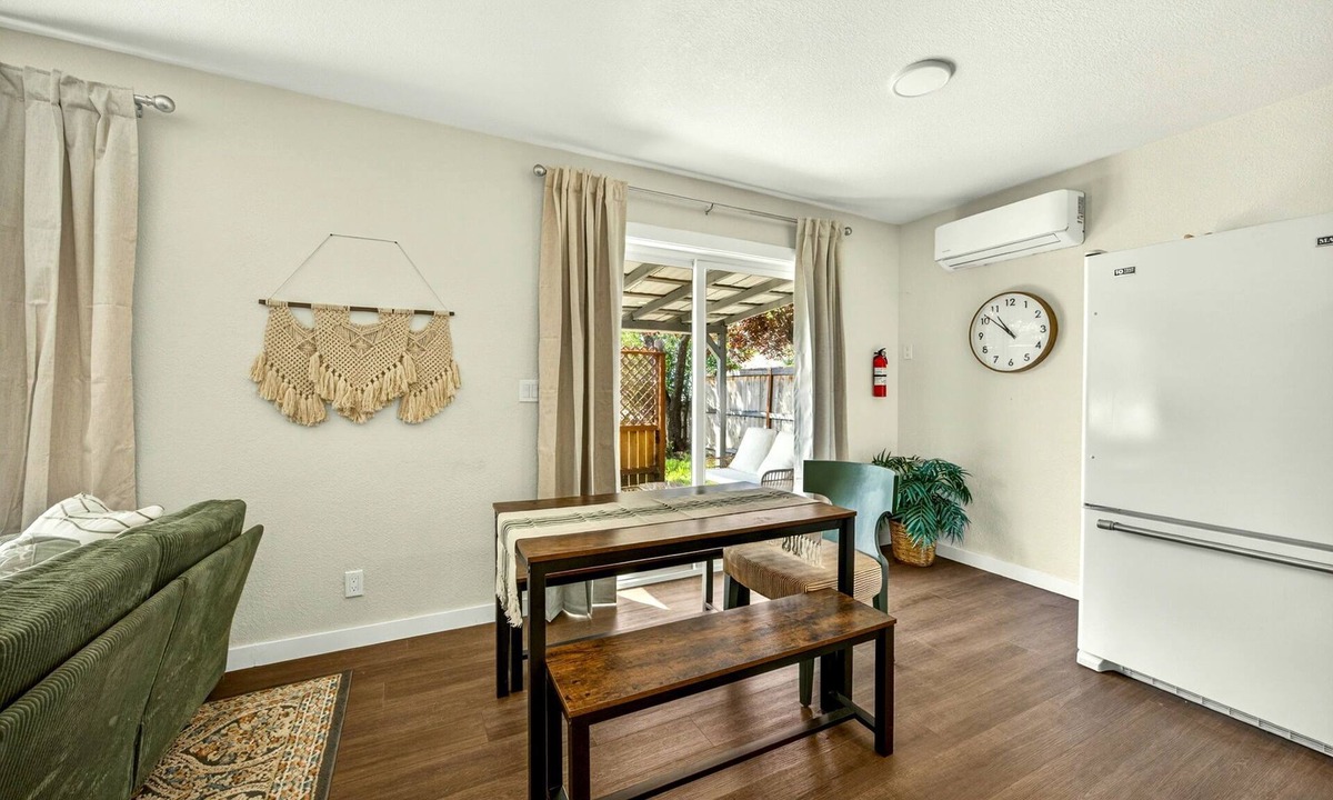 Grants Pass House | Basecamp GP Private Unit in Quiet Duplex
