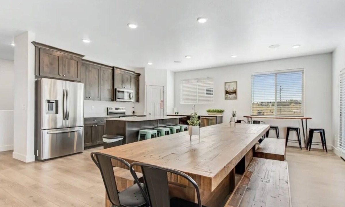 Sweetwater House | Bear Lake Vacation Home close to Lake, Beach, Golf, Pickville playhouse