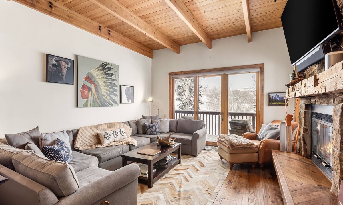 Snowmass Village House | Beautiful 3BR, 3BA in Snowmass Village - gorgeous Mt. Daly views!