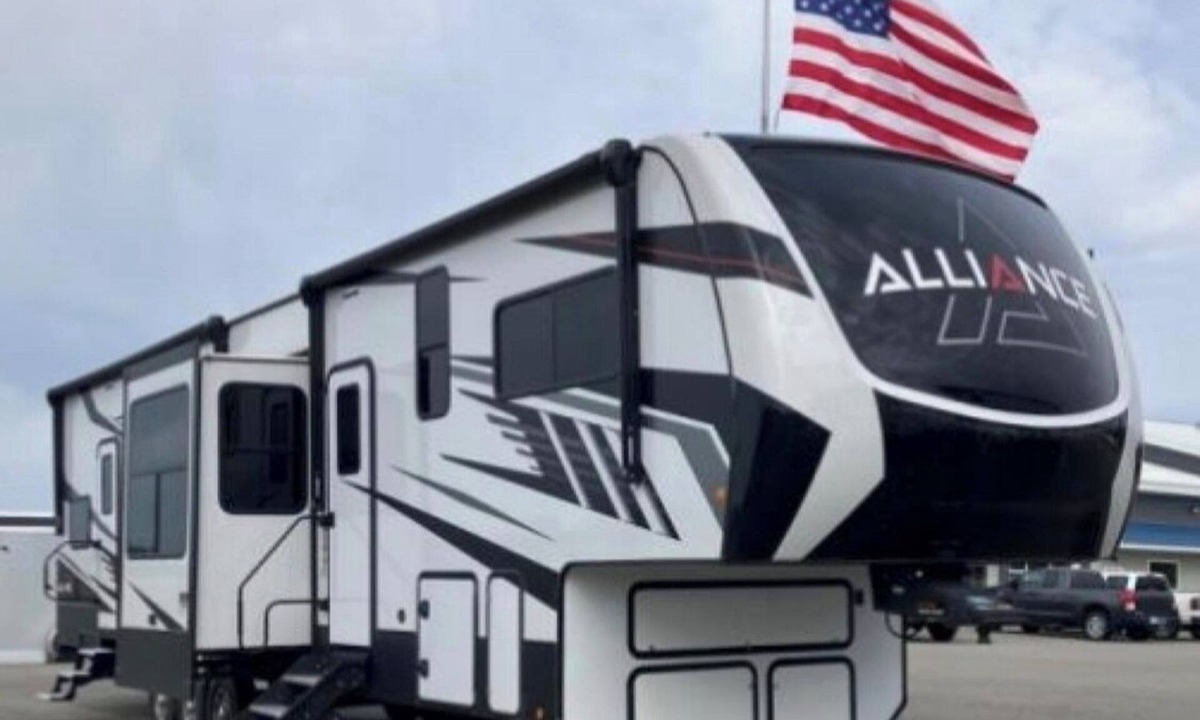 Littleton House | Beautiful RV 2-bedroom w Loft Bed-sleeps 6 comfortably. We deliver, you enjoy!