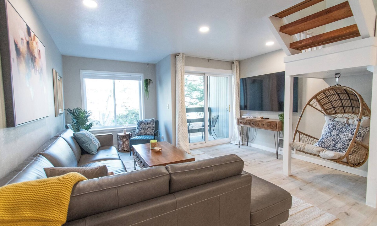 Central Boulder Condo | Beautifully Remodeled Condo Steps from Pearl Street and the Flatirons