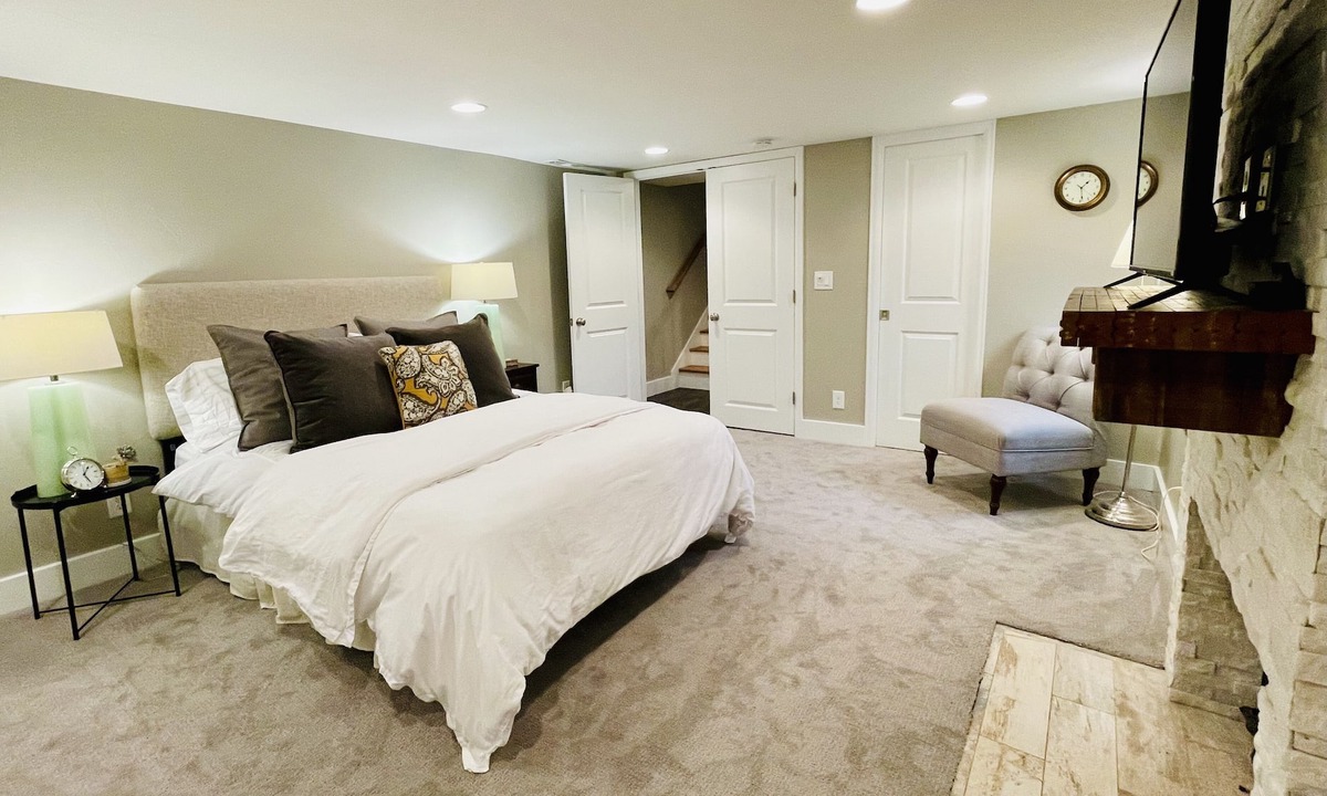 Montclair House | Beautifully Remodeled Master Suite with private entrance