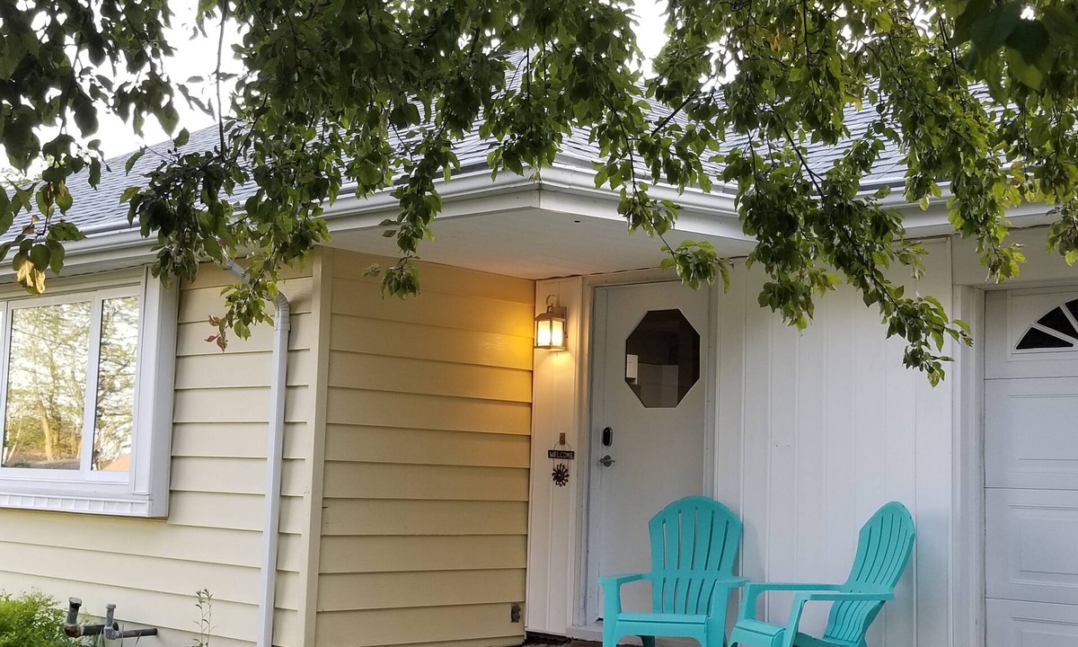 New Glarus House | Beautifully updated home close to downtown New Glarus