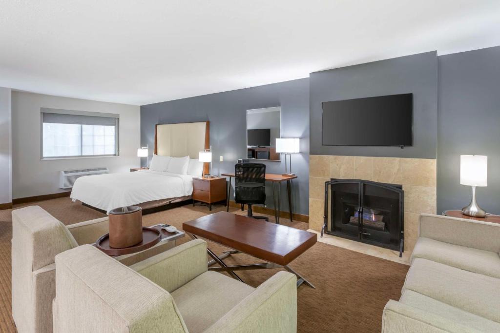 North Salt Lake Hotel | Best Western PLUS Cotton Tree Inn