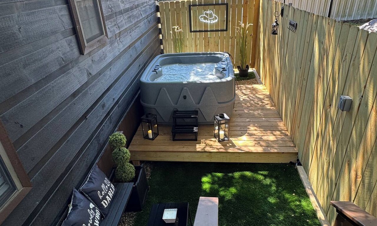 Texanna Cabin | Boulder Ridge Cabin 3: Cowboy Luxe with Private Hot tub