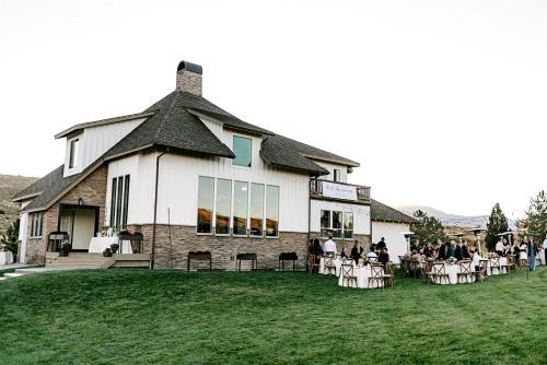 Eagle Mountain House | Breathtaking Cottage with Hot-tub in Eagle Mountain, Utah