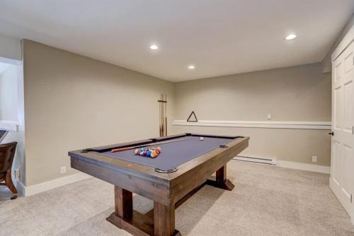 Blue River House | Breck Cabin - Game Room & 10 minutes to Slopes