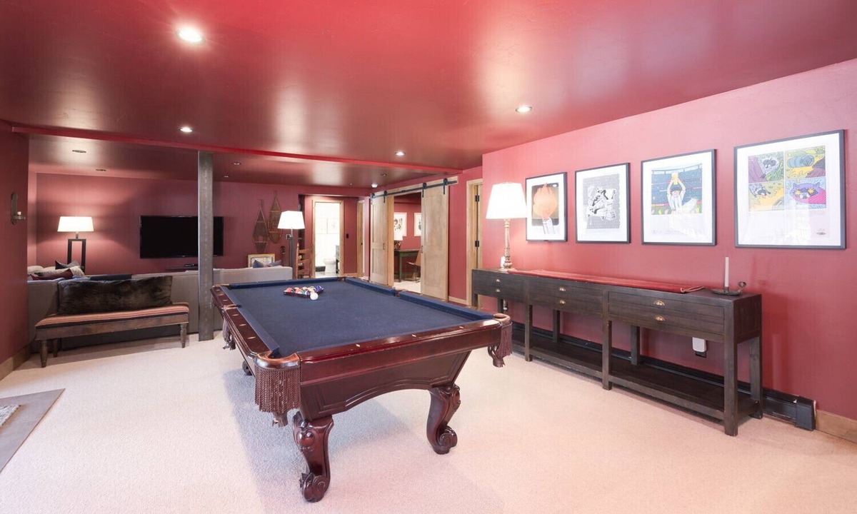 Weisshorn Villa | Breckenridge 145 - Five Bedroom Villa, Sleeps 10