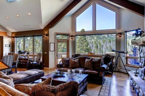Warrior's Mark House | Breckenridge Grand Lodge | Game Room, Hot Tub & Sleeps 16