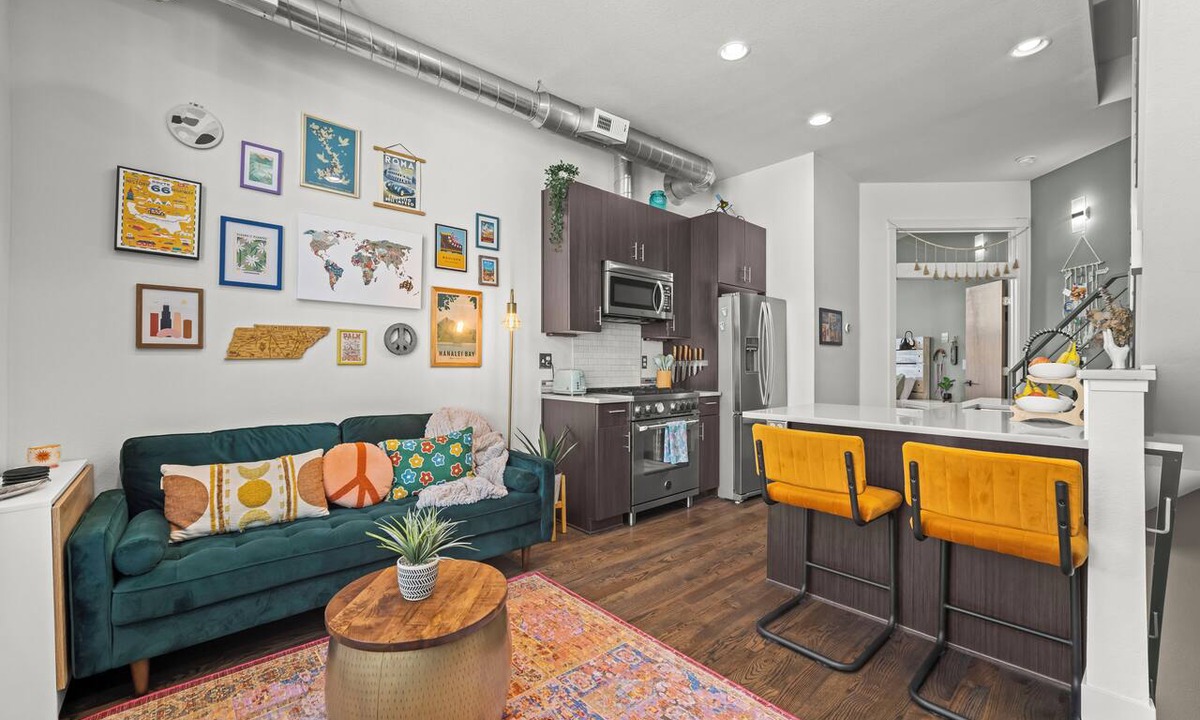 Curtis Park House | Bright 1BR + Office, Attached Garage & Fast WiFi