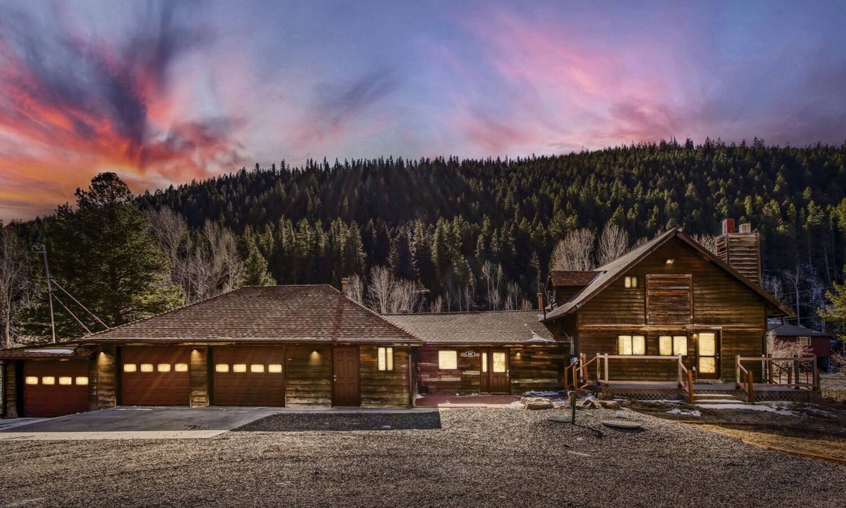 Black Hawk Cabin | Cabin in Black Hawk w/Hot Tub and Fire Pit!