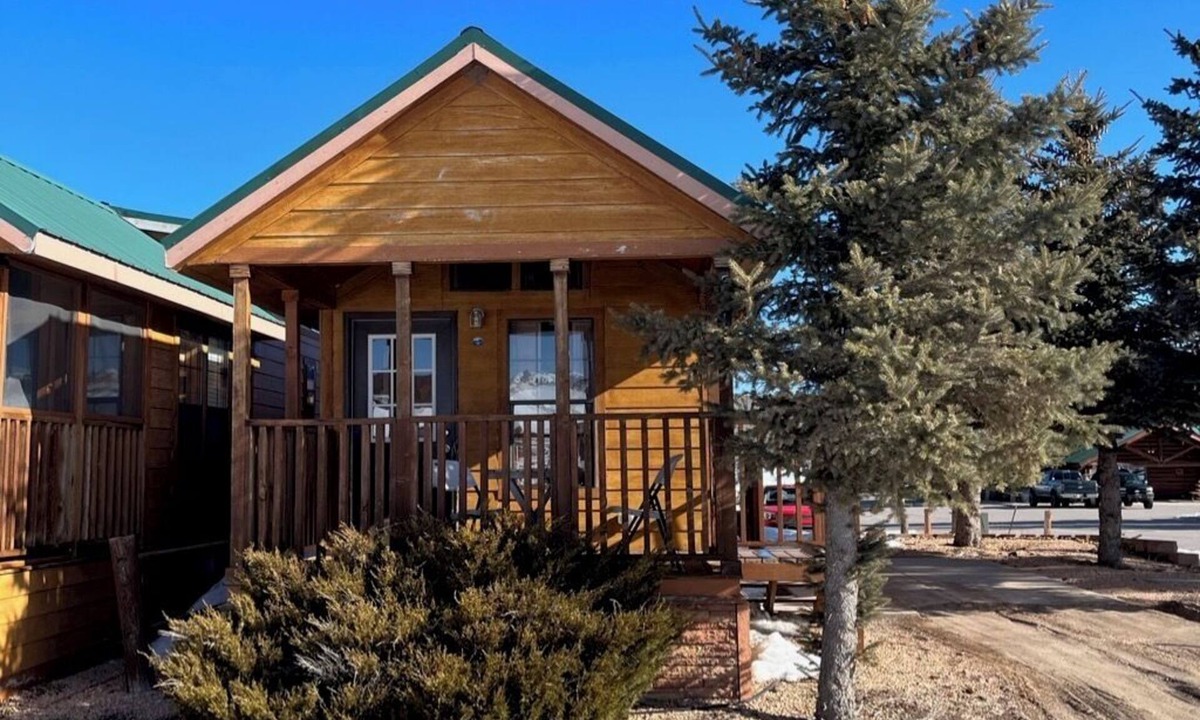 Mammoth Creek Cabin | Cabins by Panguitch Lake: Where Rustic Charm Meets Amazing Fishing!