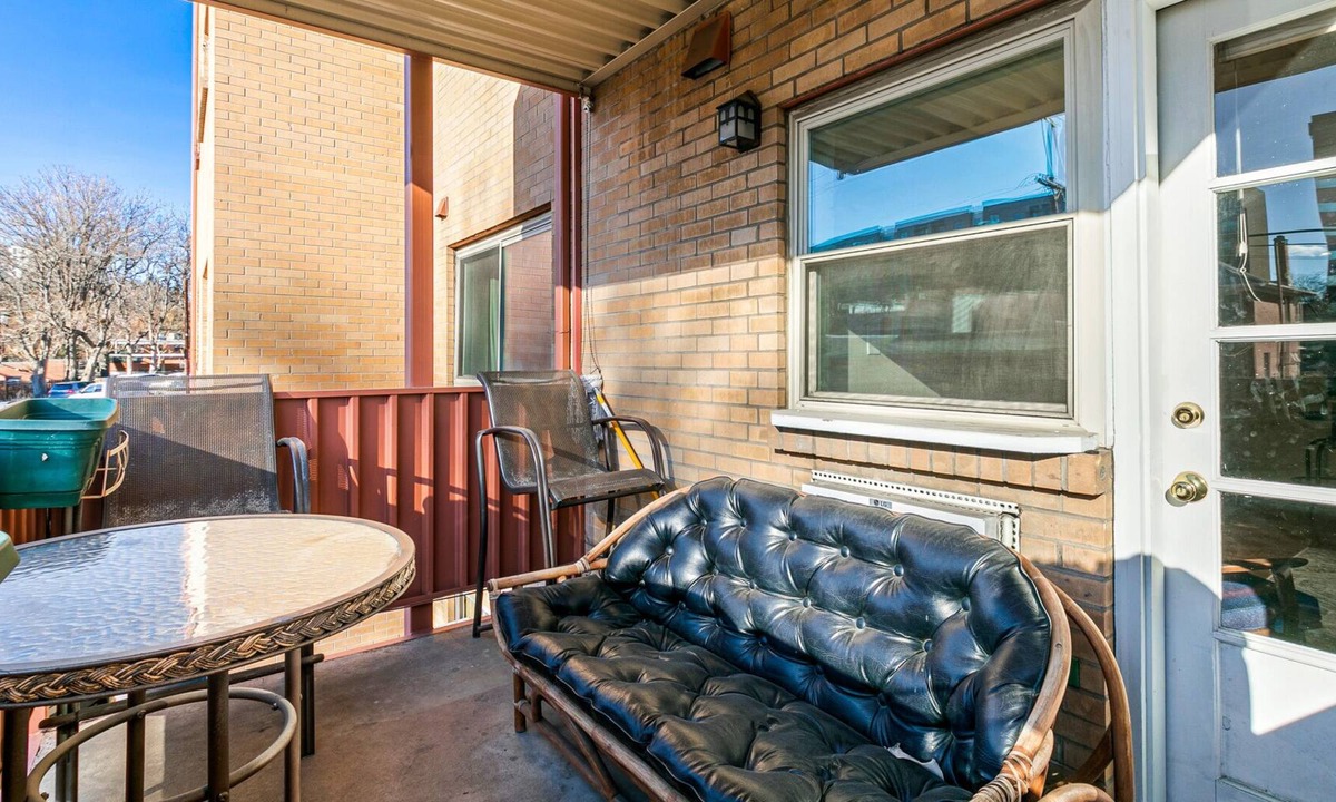 Alamo Placita Condo | Centrally located, 15 min walk to DT w/ Parking