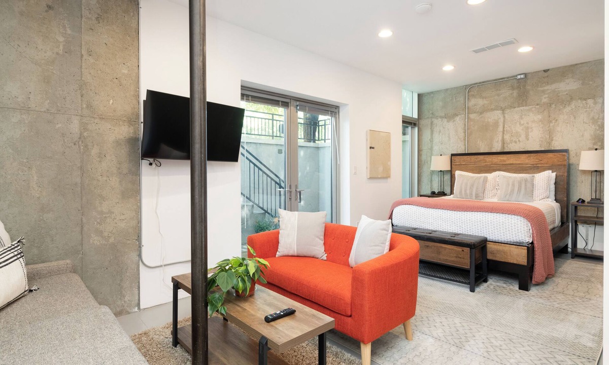 Curtis Park Apartment | ChampaHouse GuestSuite - EZAccess to Rino/Ballpark