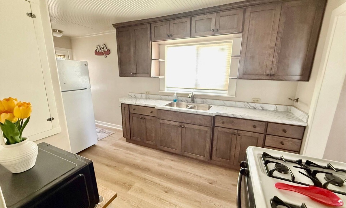 Craig Cottage | Charming 2-bedroom cottage in Craig-Walk to Shops, Dining & Downtown Activities