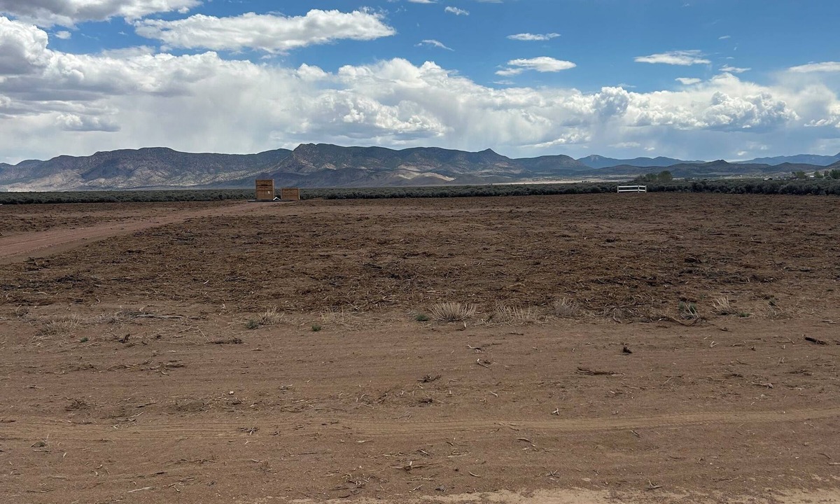 Beryl Junction RV Rental | Charming campground in Beryl for a peaceful getaway Spot 2