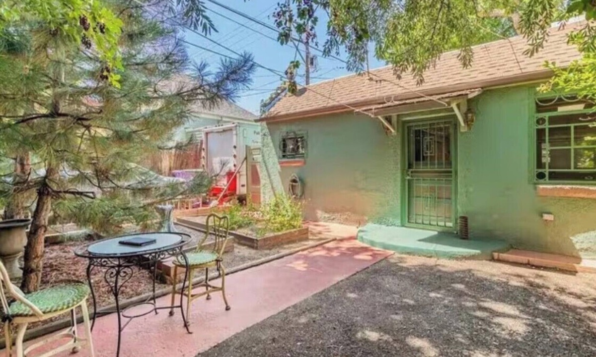 City Park West Cottage | Charming Carriage House w/Private Yard and Entrance