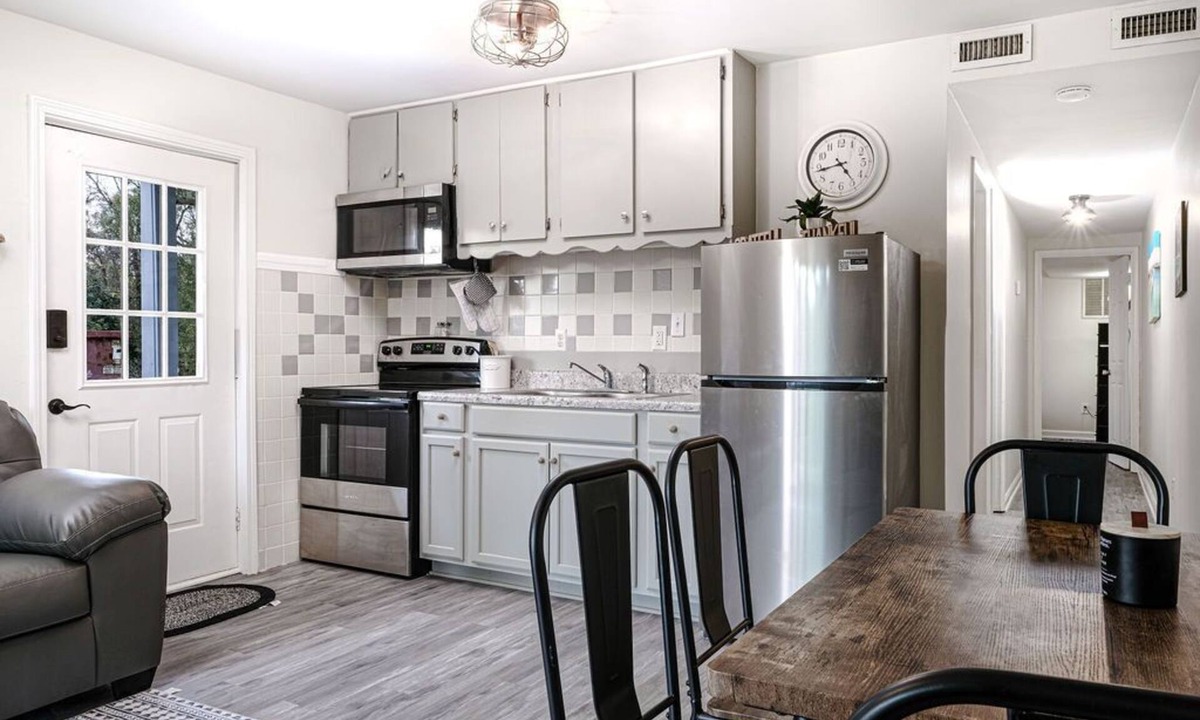 Columbia Apartment | Chateau De Riviera Unit 2. Water front! Cozy Condo on the Chattahoochee River.