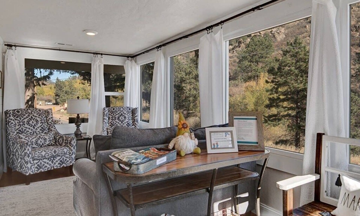 Green Mountain Falls Cabin | Chipita Park Cabin| Peak Views & Forest Serenity