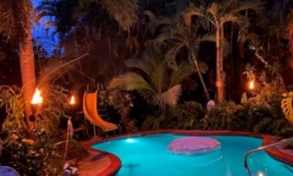 Poinsettia Heights House | clothing optional pool, hottub, private oasis, parties that are approved only.
