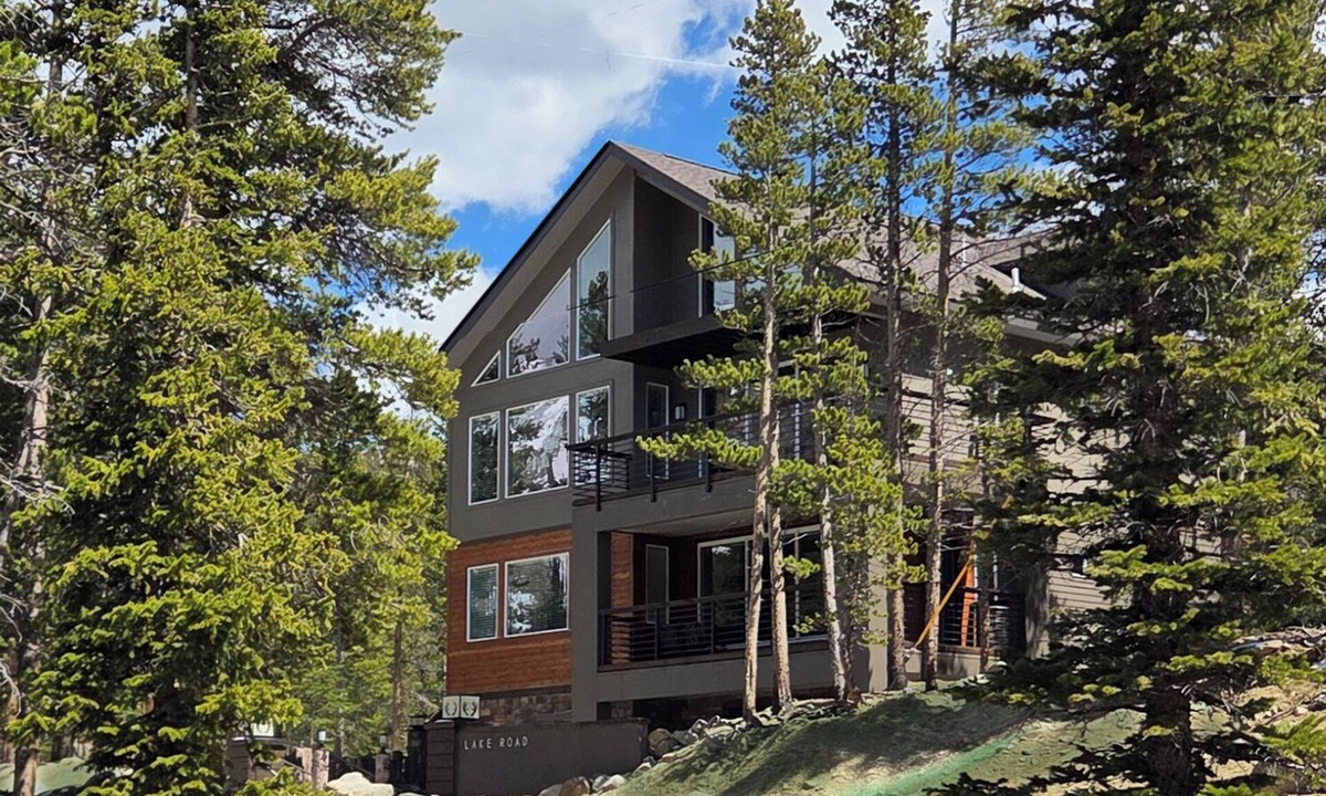 Saint Mary's Cabin | Colorado Mountain Retreat - A peaceful Lake View Cabin with Amazing Views!