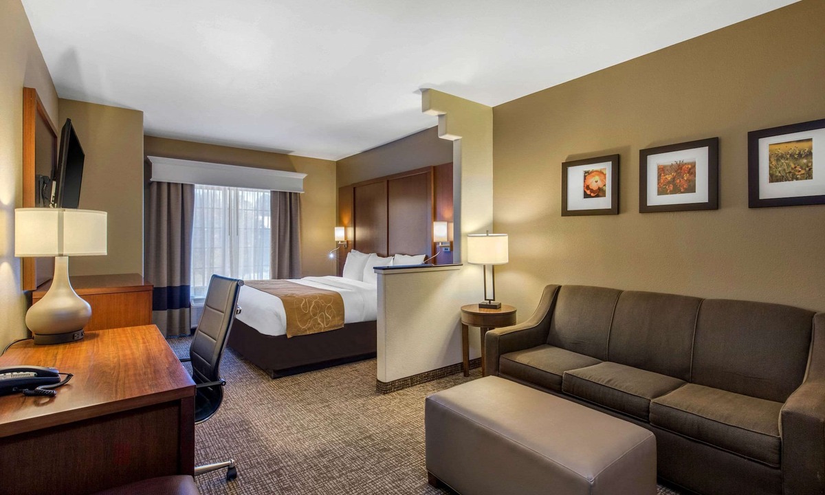 Marshall Hotel | Comfort Suites Marshall