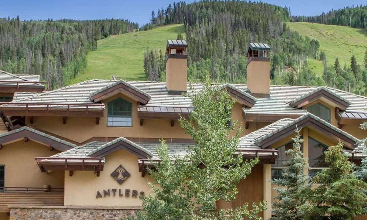 Vail Condo | Comfortable 2BR Lionshead Village Antlers condo - walk to ski lifts, pool & more