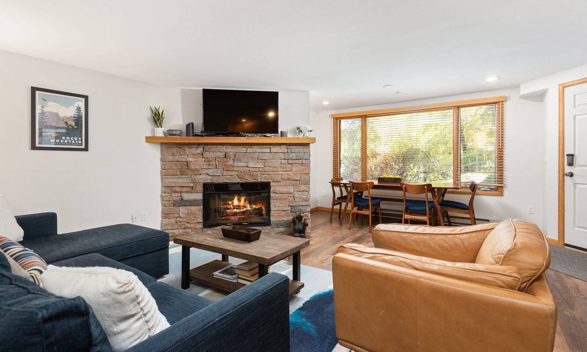 Snowmass Village Condo | Conveniently Located in Snowmass! Pool, Hot tub, Fitness Room & Gas FP