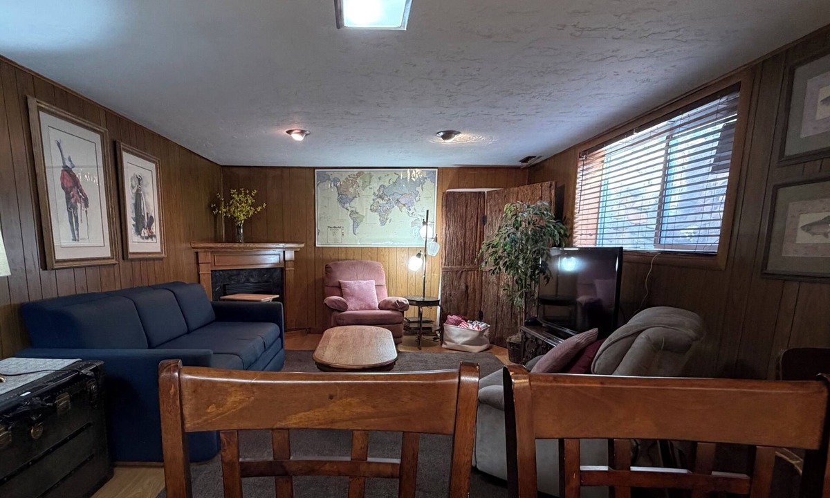 West Valley City House | Cozy 1-bedroom apartment just 15 minutes from downtown Salt Lake City. No pets
