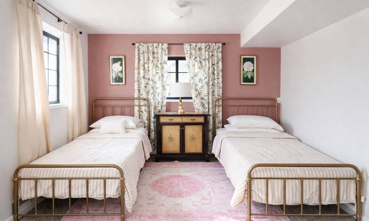 West Jordan Apartment | Cozy 2-bedroom apartment in amazing West Jordan with a great location.