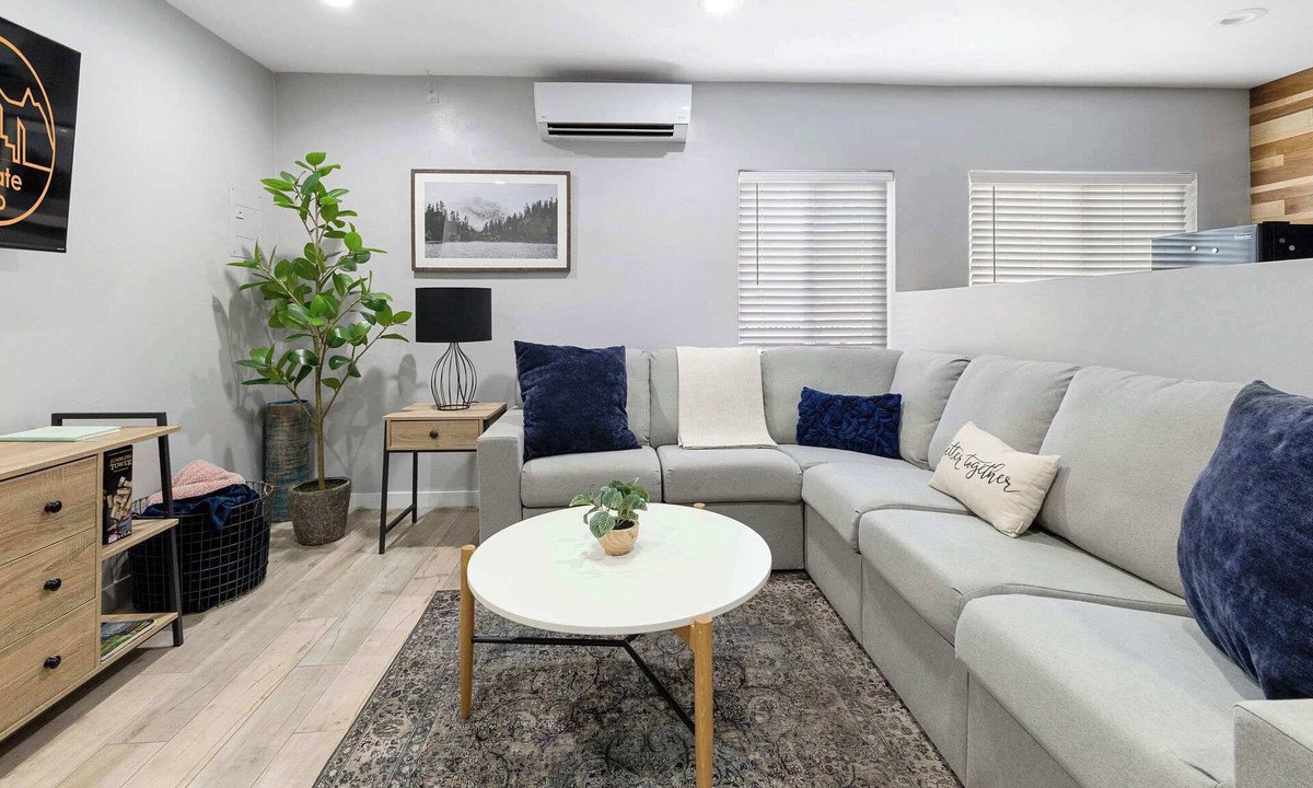 Barths Apartment | Cozy and Chic apartment close to everything in Wheat Ridge!