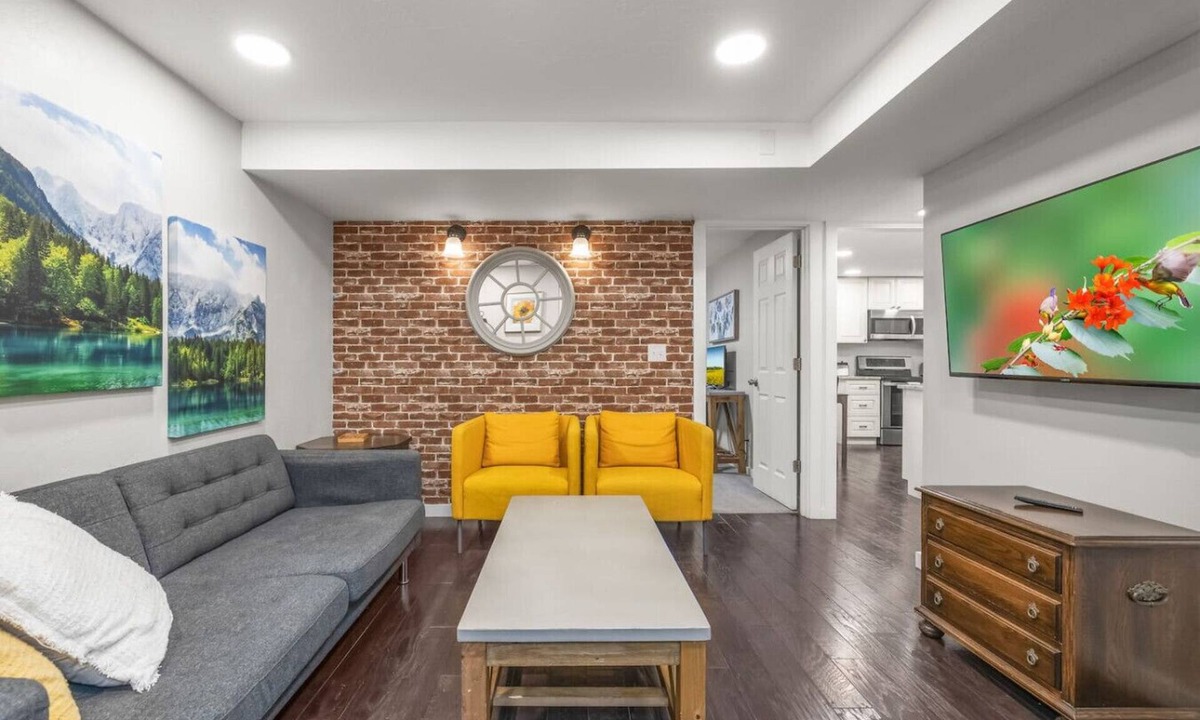 Lakeview Apartment | Cozy Apartment - Near BYU, UVU, Heart of Orem
